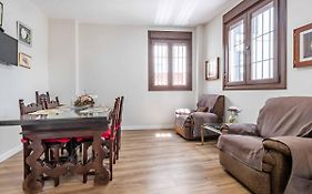 2 Bedrooms 2 Bathrooms - Triana- Seville